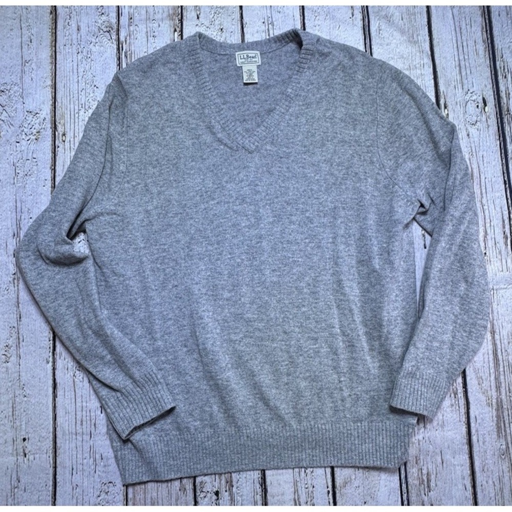 LL Bean Men's Large Lambswool Knit Pullover Sweater V-Neck Light Gray